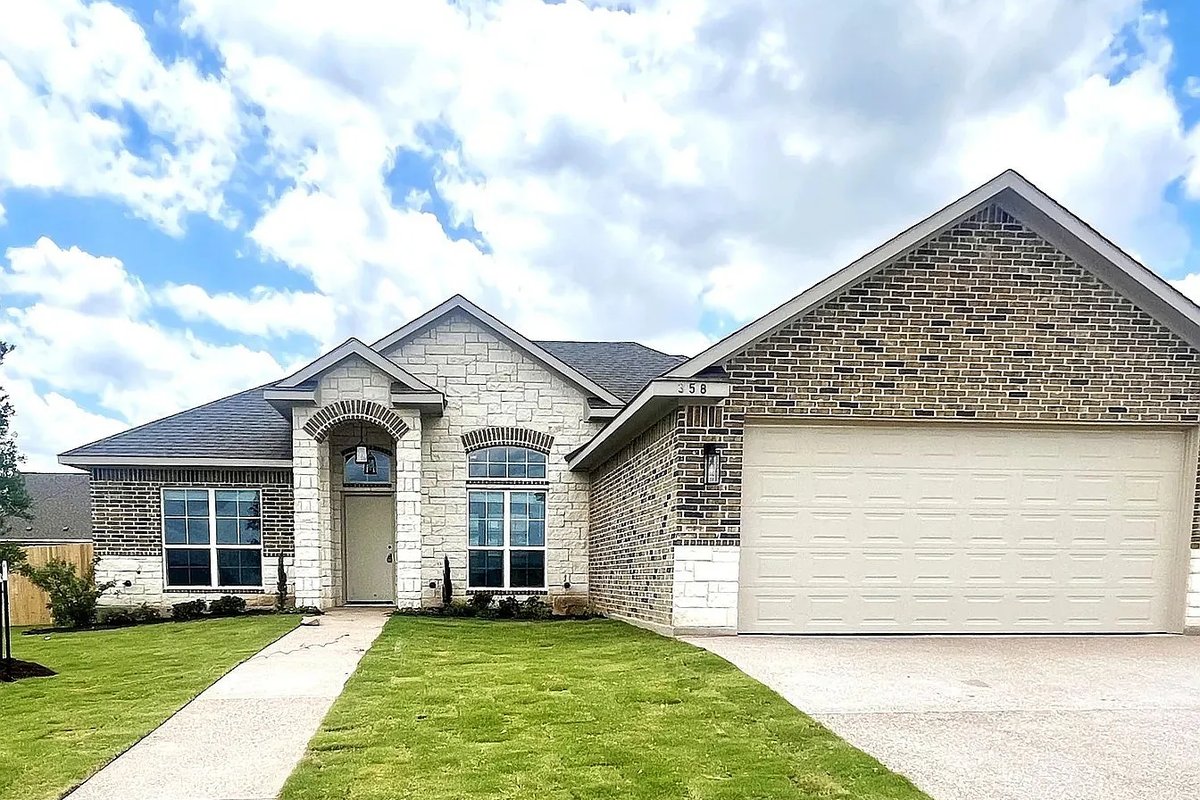 New home on Frederick Dr, Robinson