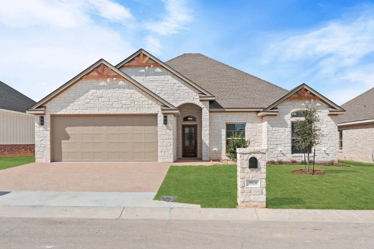 New home on Durango Trl, Woodway